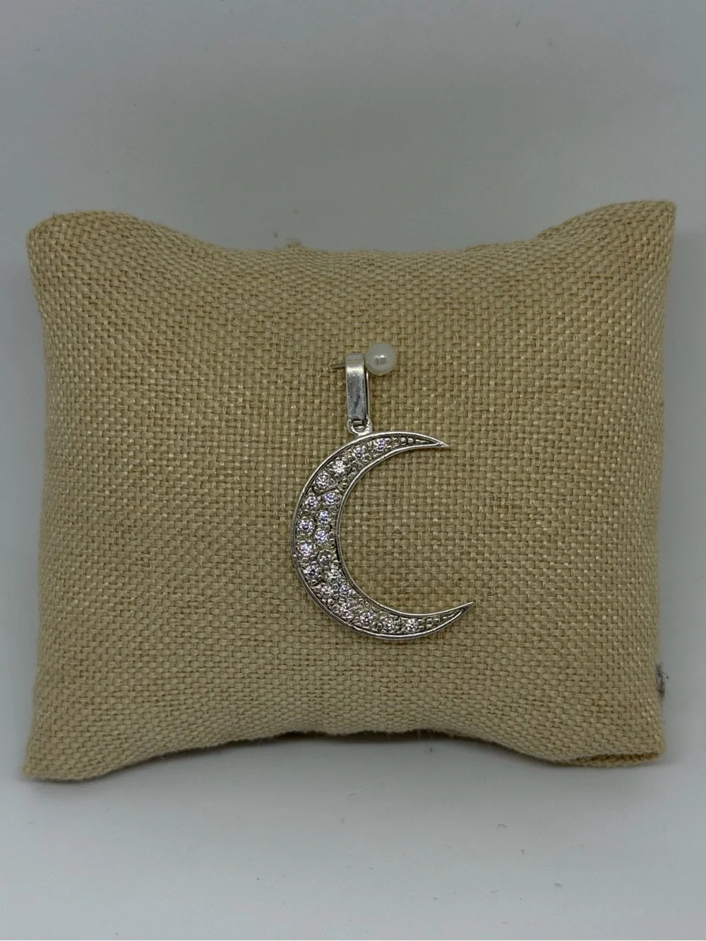925 Sterling Silver CZ Crescent Moon Pendant – New Never Worn